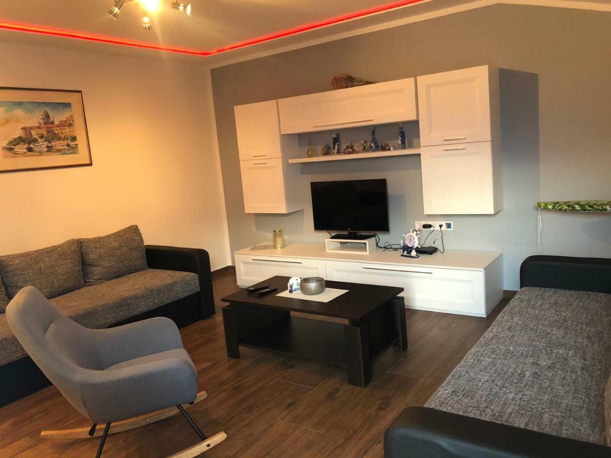 Apartment Jopa Sibenik Bagian luar foto